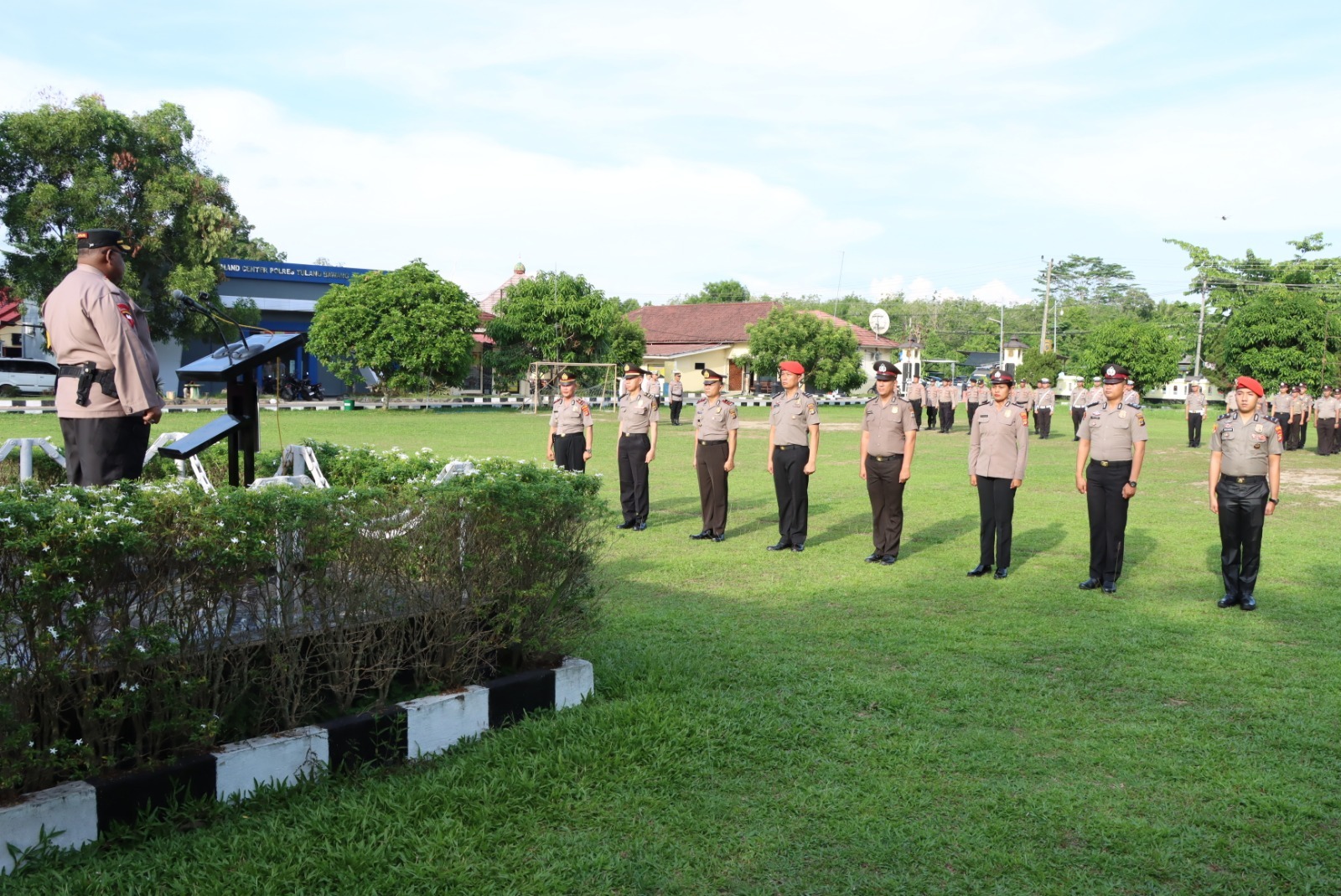 Polres Tulang Bawang Gelar Upacara Kenaikan Pangkat Setingkat Lebih