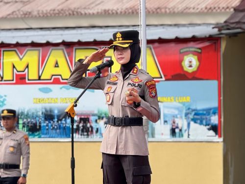 Kapolres Pesisir Barat Pimpin Langsung Upacara Hari Olahraga Nasional 2025