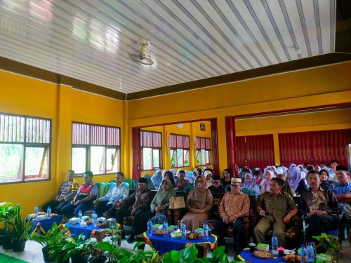 Bhabinkamtibmas Hadiri Peresmian Gedung SDN 1 Agom dan Purnabakti Guru di Kalianda
