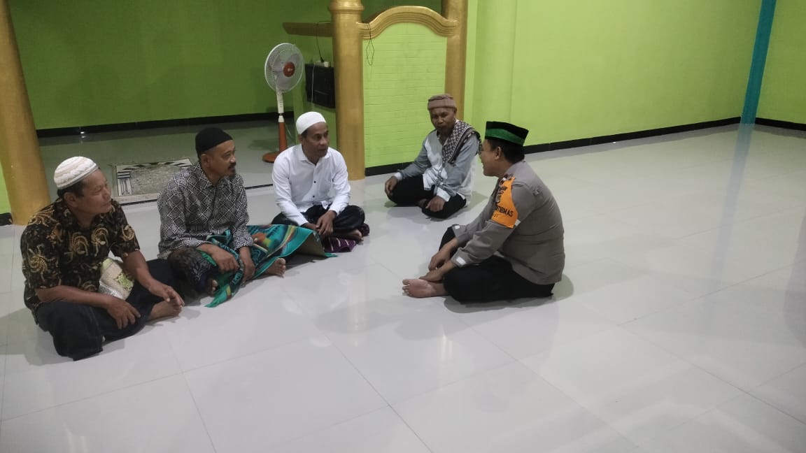 Bhabinkamtibmas Polsek Tanjung Raya Safari Subuh dan Coolling System di Masjid Al Muhajirin