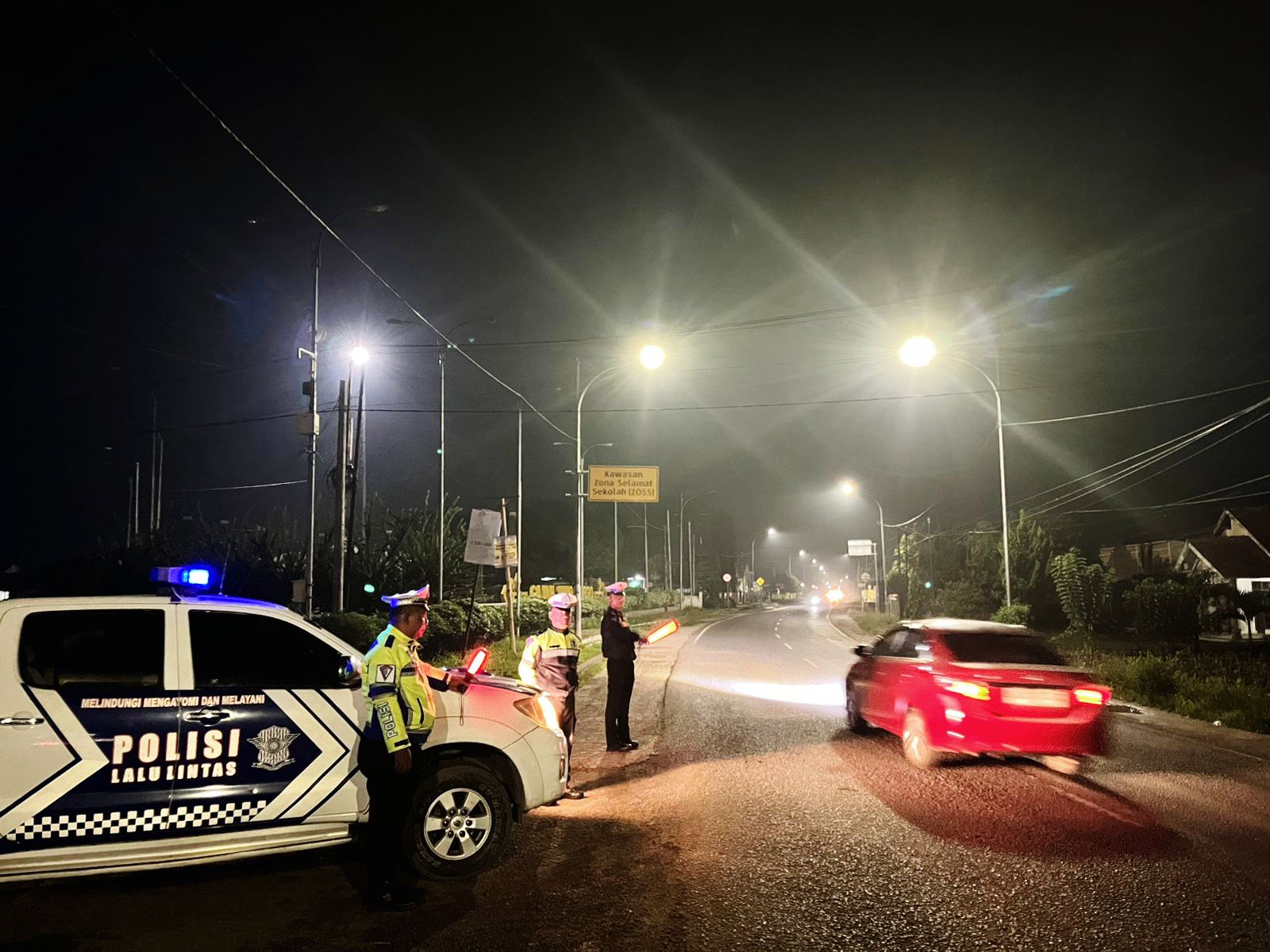 Sat Lantas Polres Lampung Tengah Lakukan Blue Light Patrol, Ciptakan Rasa Aman di Malam Hari