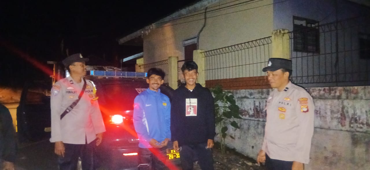 Polsek Sumberjaya Laksanakan Pengamanan Masa Panen Raya Kopi Malam Hari