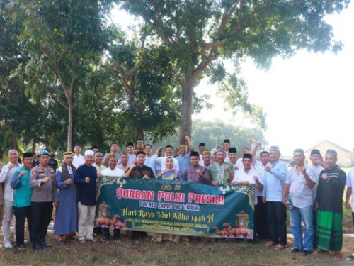 Polres Lampung Timur Laksanakan Salat Idul Adha dan Sembelih 7 Ekor Sapi dan 5 Kambing untuk Kurban
