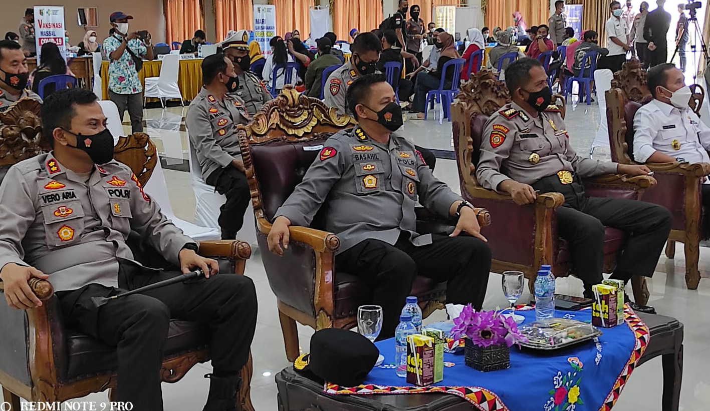  Polres Pesawaran Gelar Vaksin Massal Terbuka Di Gedung Graha Adhora