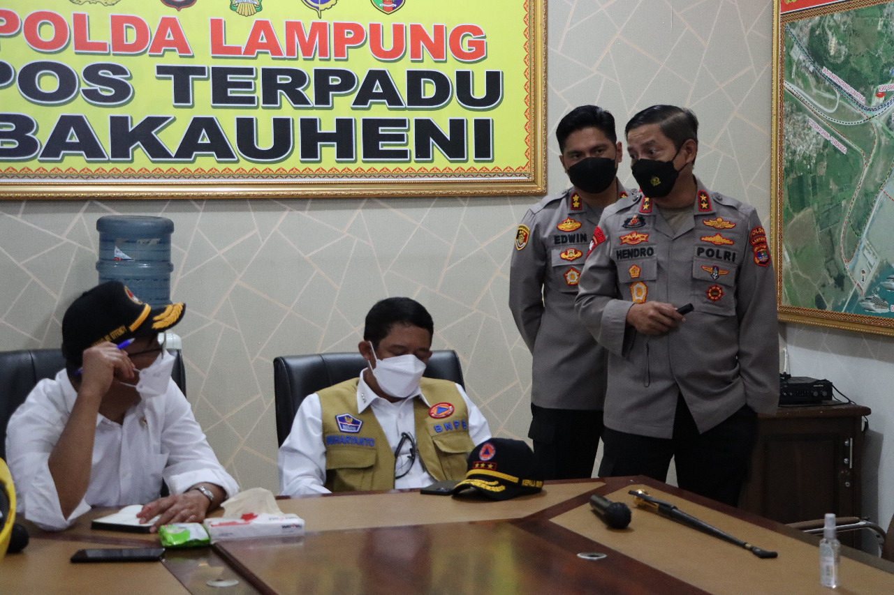 Kapolres Lamsel,  Dampingi Kunker Menko PMK-RI bersama Rombobgan di Pelabuhan Bakauheni