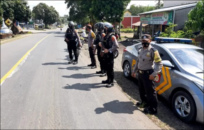 Cegah Kriminalitas C3, Polres Way Kanan Rutin Patroli KRYD di Jalinsum