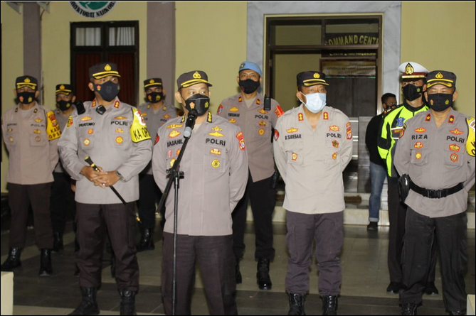 Kapolres Pesawaran Pimpin Apel Kesiapan Pengamanan Malam Takbir Idul Fitri 1443 H 