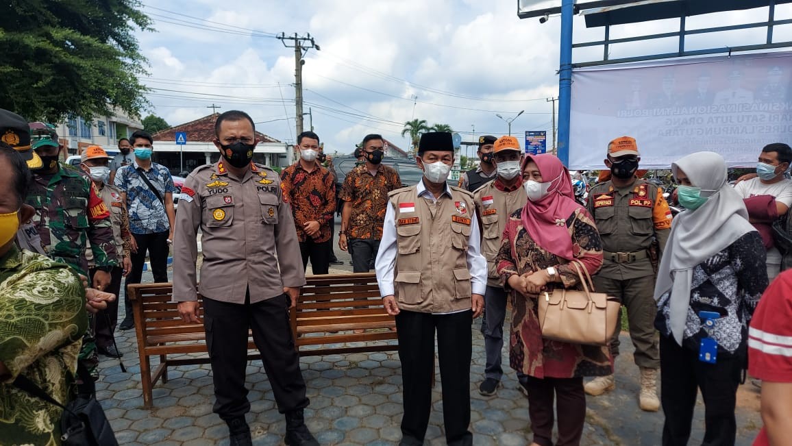 Jelang Hari Bhayangkara Ke- 75, Polres Lampung Utara Bersama Dinkes Gelar Vasinasi Massal Serentak d