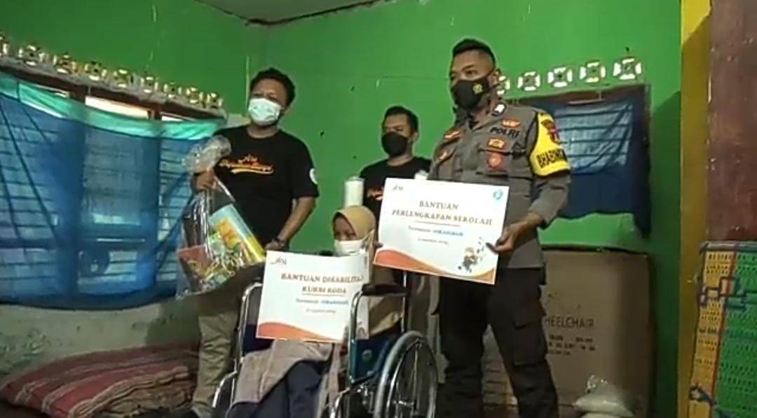 Sinergi Bhabinkamtibmas Satgas Peduli, PMII Bantu Kebutuhan Anak Disabilitas dan Yatim