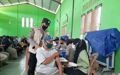 Polres Mesuji Gelar Gerai Vaksinasi Massal Tahap 1 dan Tahap 2 di Gor Simpang Pematang