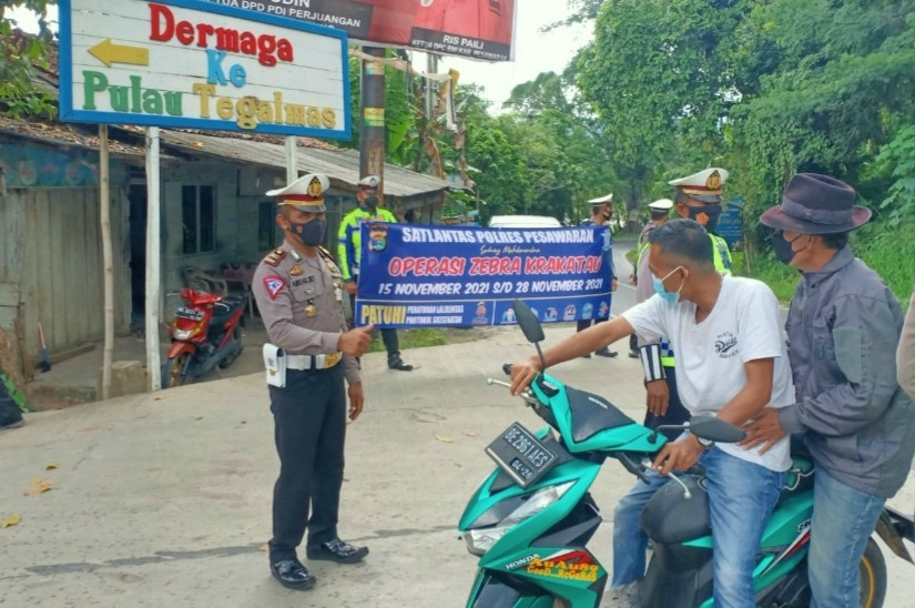 Satlantas Polres Pesawaran Lakukan Giat Operasi Zebra Krakatau 2021