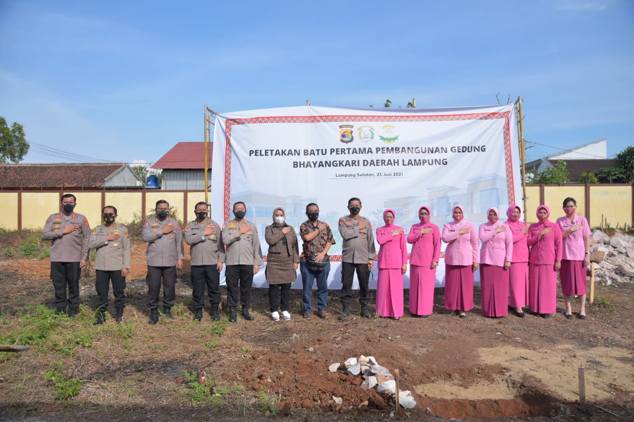 Peletakan Batu Pertama Gedung Kantor Bhayangkari Daerah Lampung