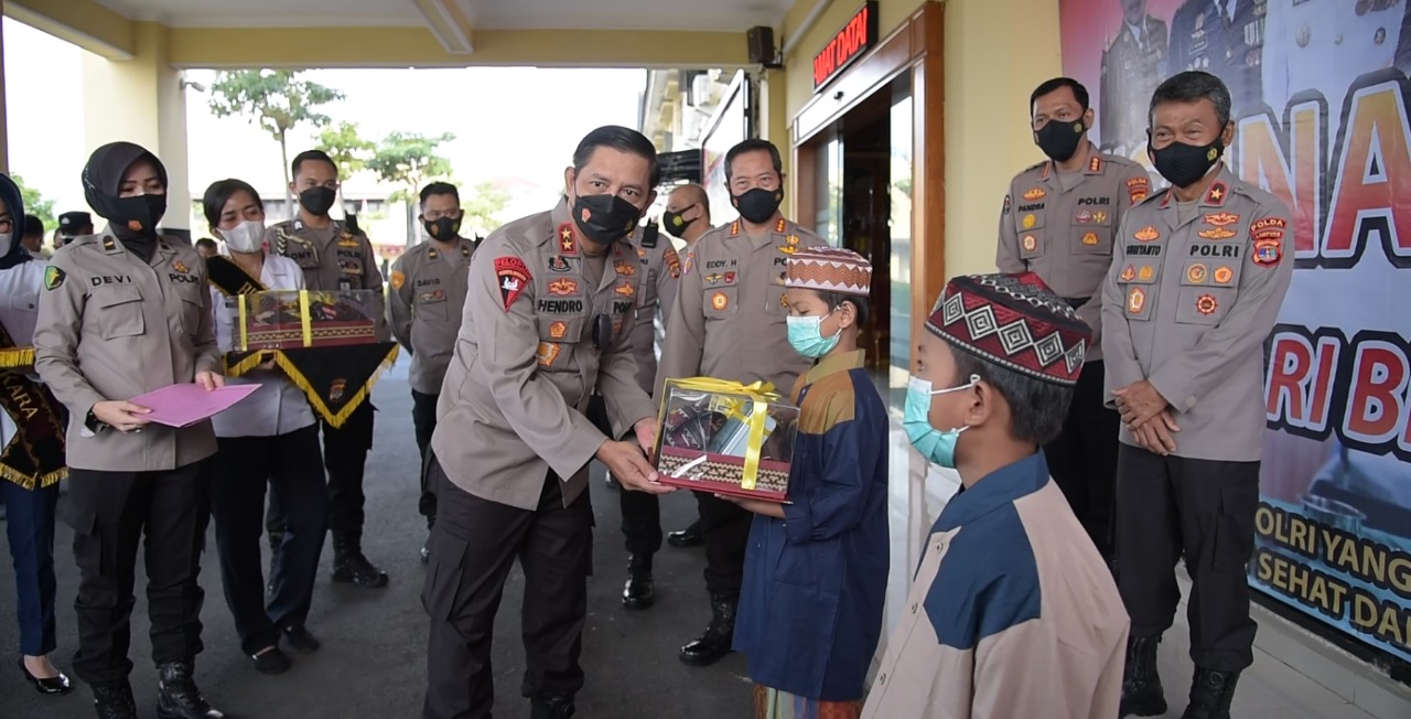 Bantu Masyarakat Yang Tidak Ada Biaya, Polda Lampung Gelar Sunatan Massal Gratis