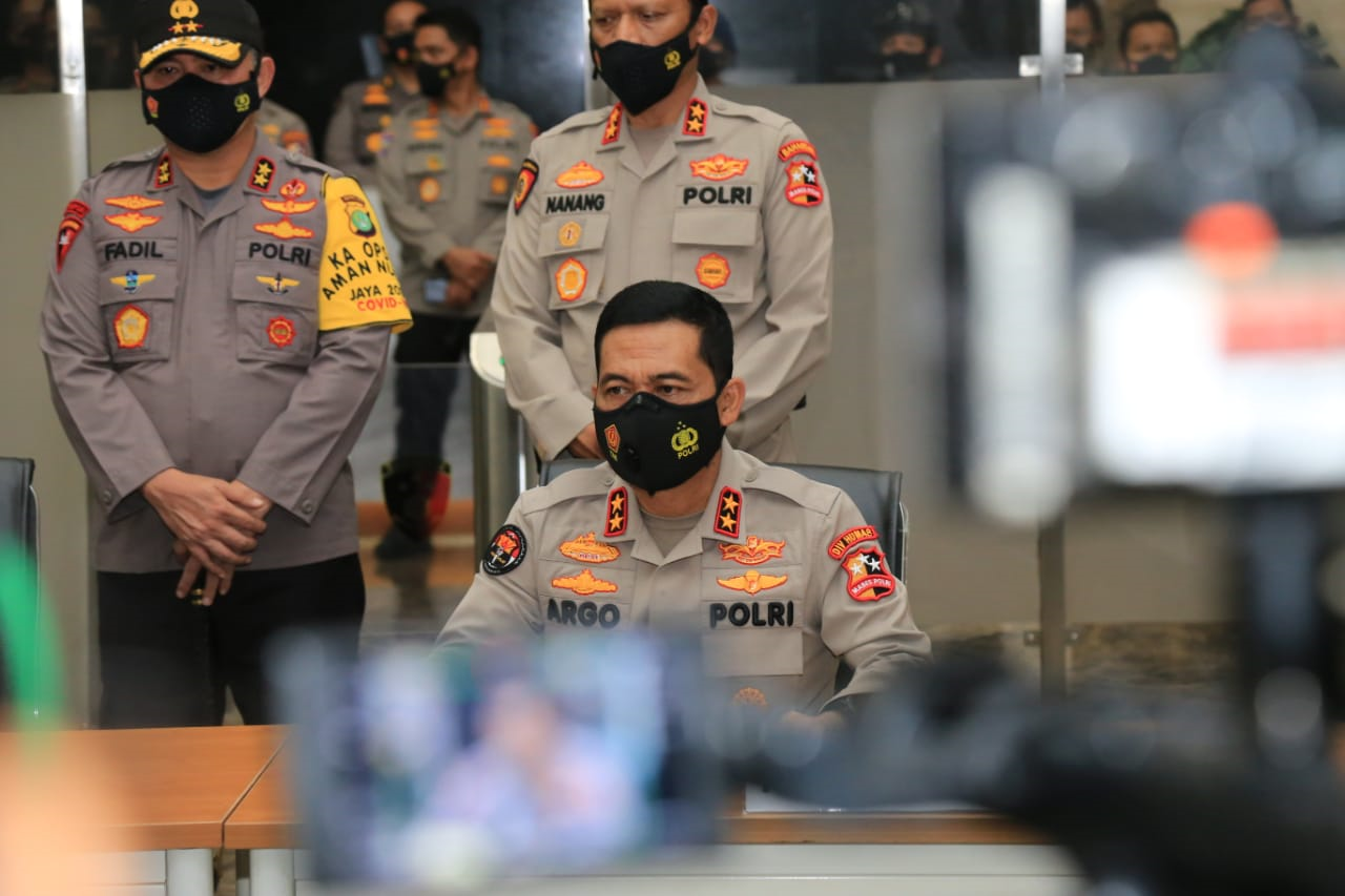 Polri Targetkan Vaksinasi Massal Serentak 1 Juta di Seluruh Indonesia Besok