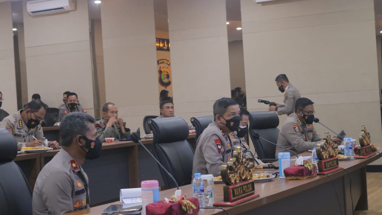 Kapolda \"Niat Kita Satu, Supaya Masyarakat Lampung Tetap Bisa Hidup Sehat\".
