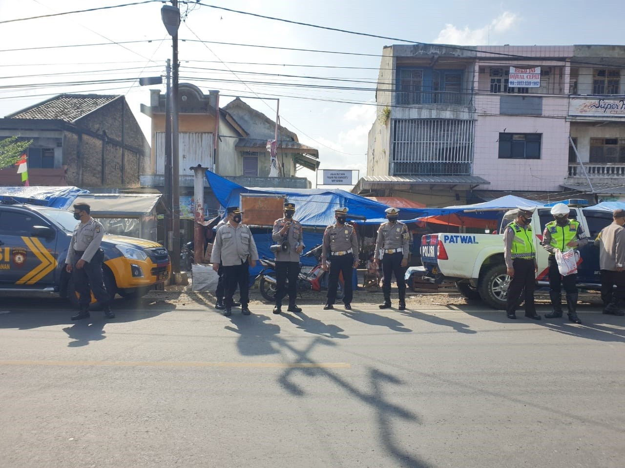 PPKM Level 3 , Polres Way Kanan Tegur Masyarakat Tidak Patuhi Prokes di Baradatu