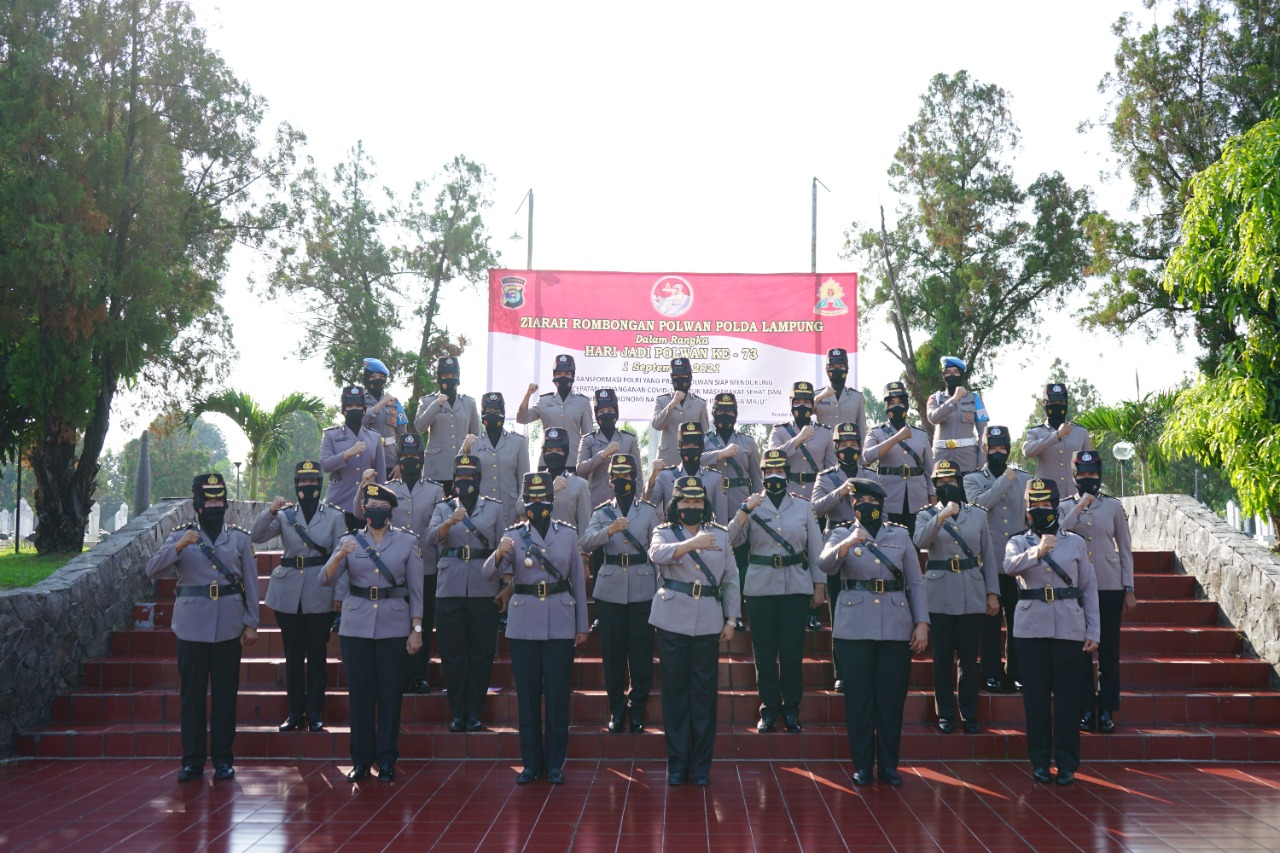 Kombes Pol.Endang Widowati.SH, Pimpin Ziarah & Tabur Bunga