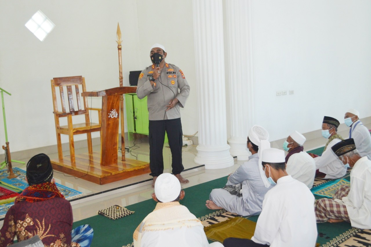 Laksanakan Jumling ke Masjid, Ini Pesan Yang Disampaikan Kapolres Tulang Bawang