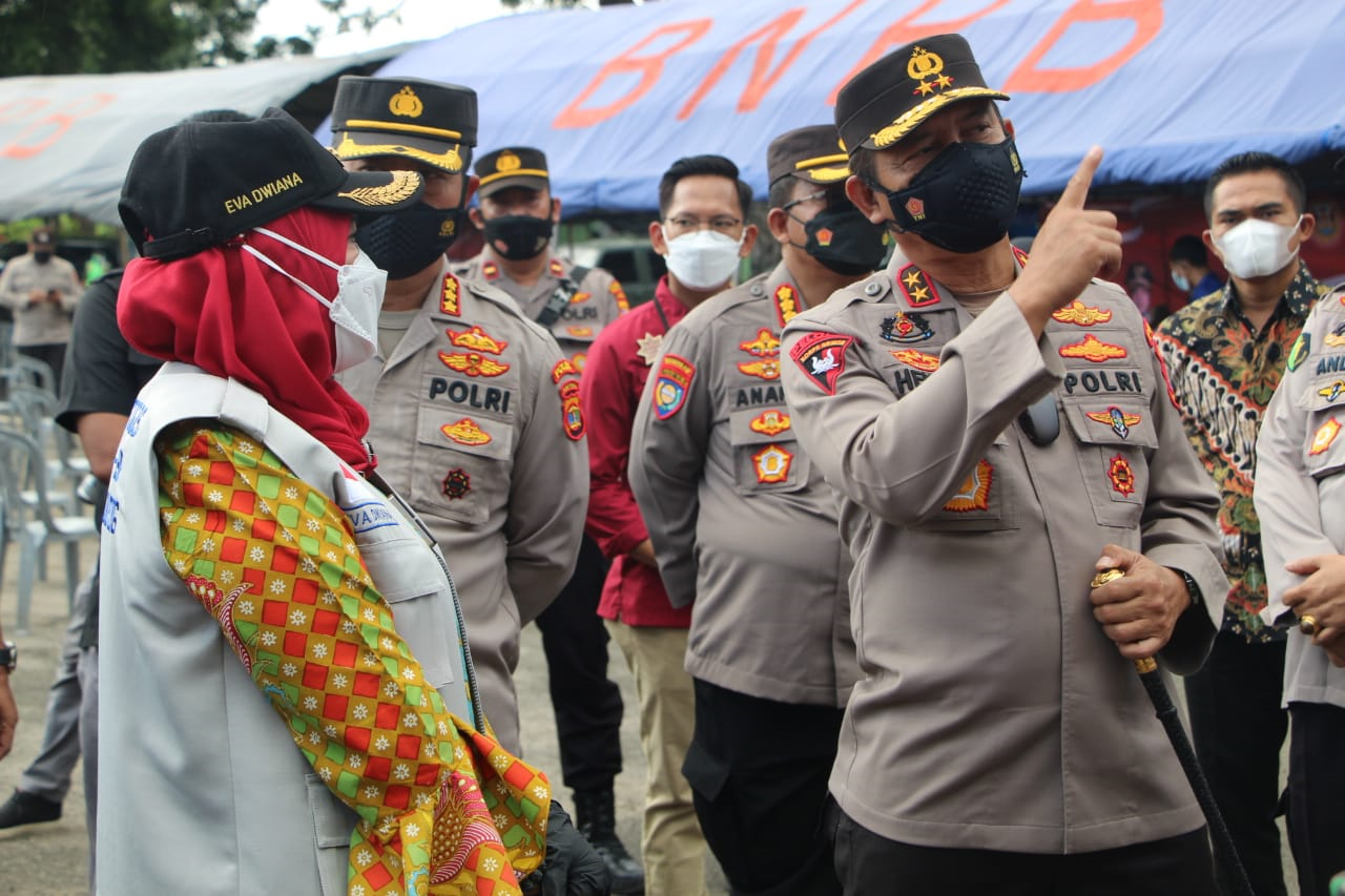 Tinjau Gebyar Vaksinasi, Kapolda Lampung : Kita Kejar Target 8 Ribu Dosis Vaksin Perhari Hingga Dese