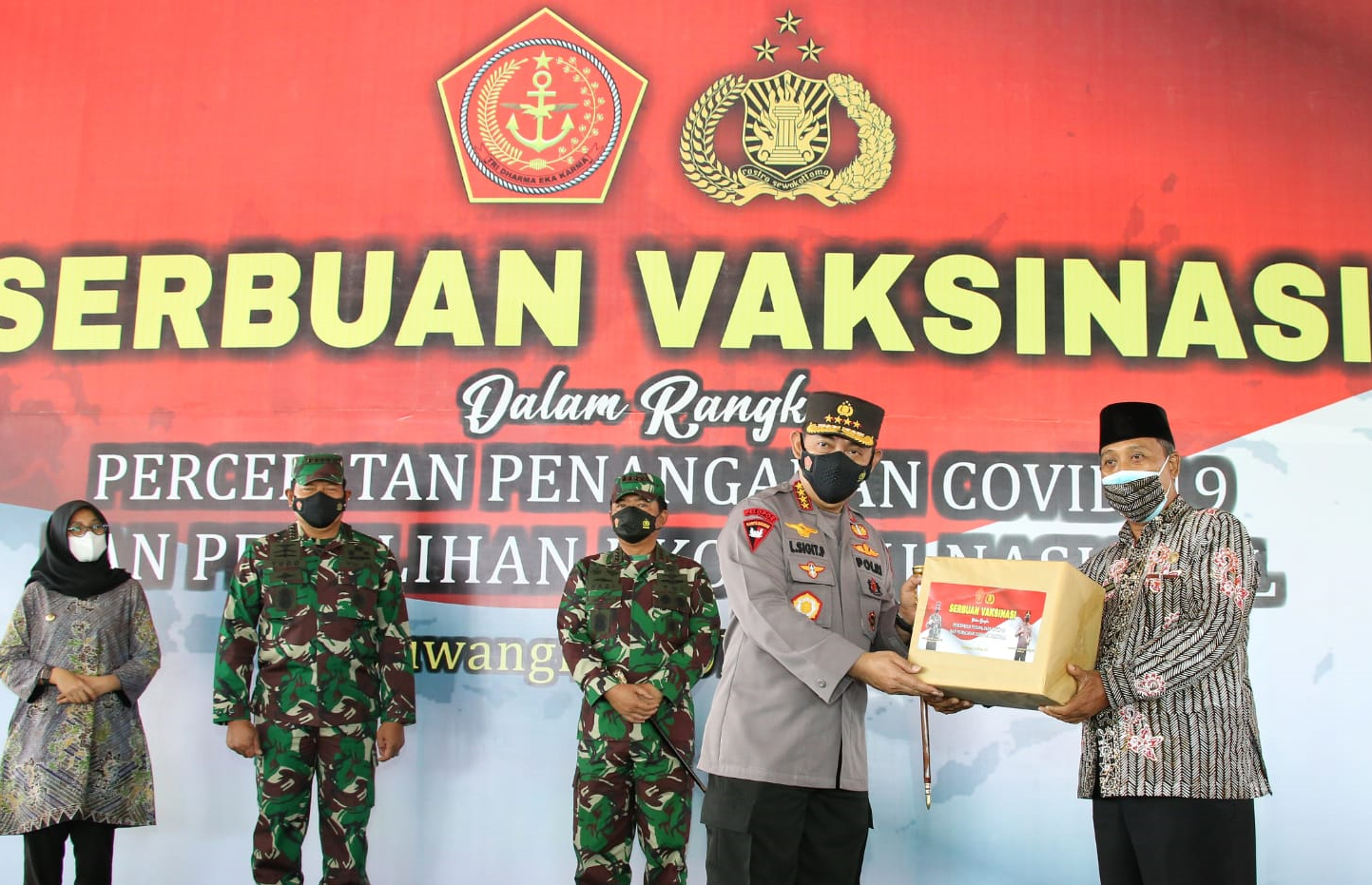 Gandeng PCNU Banyuwangi, Kapolri Kejar Target 70 Persen Vaksinasi Presiden Jokowi