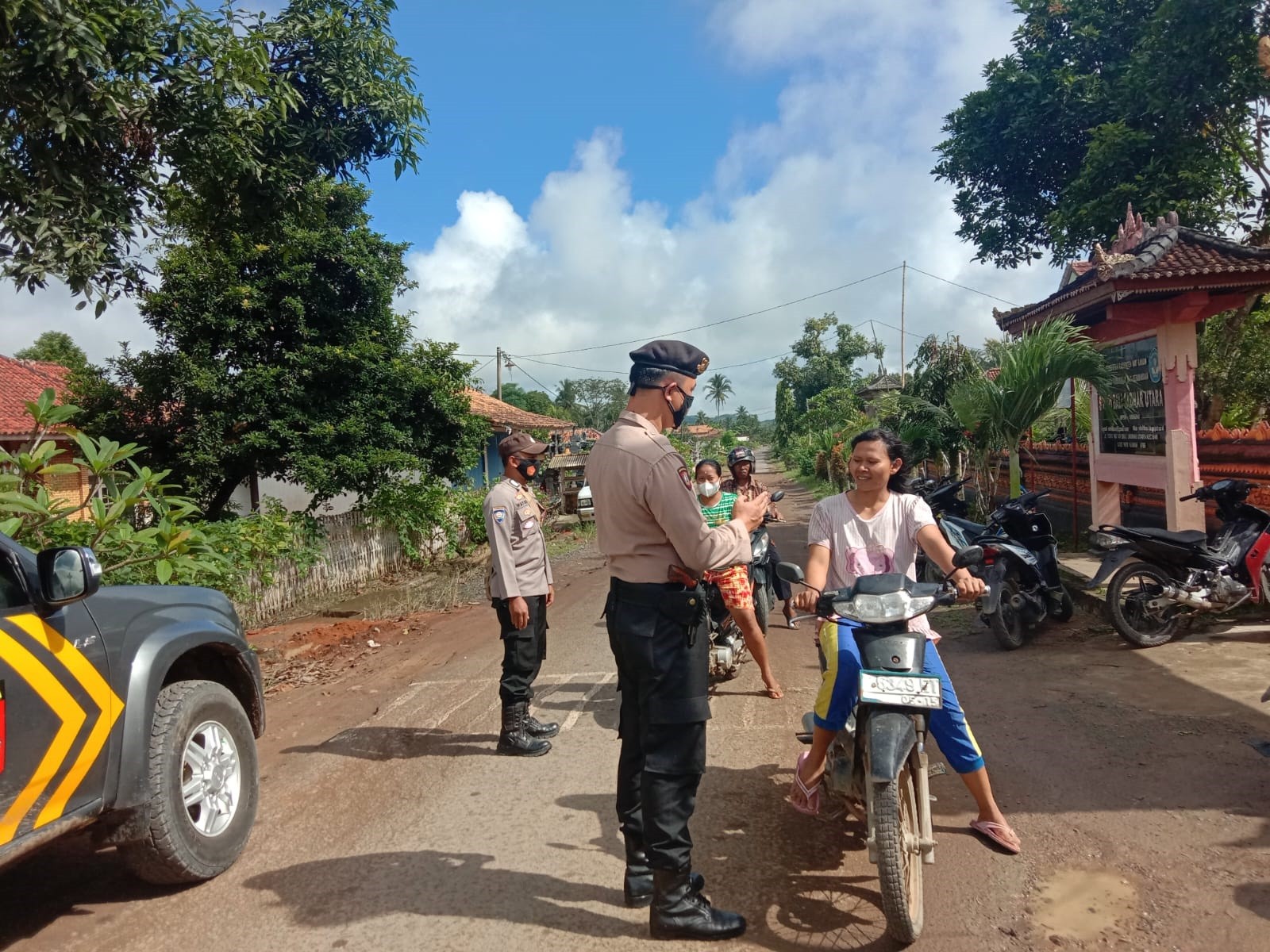 Patroli KRYD di Banjit, Polisi Lakukan Himbauan Prokes 