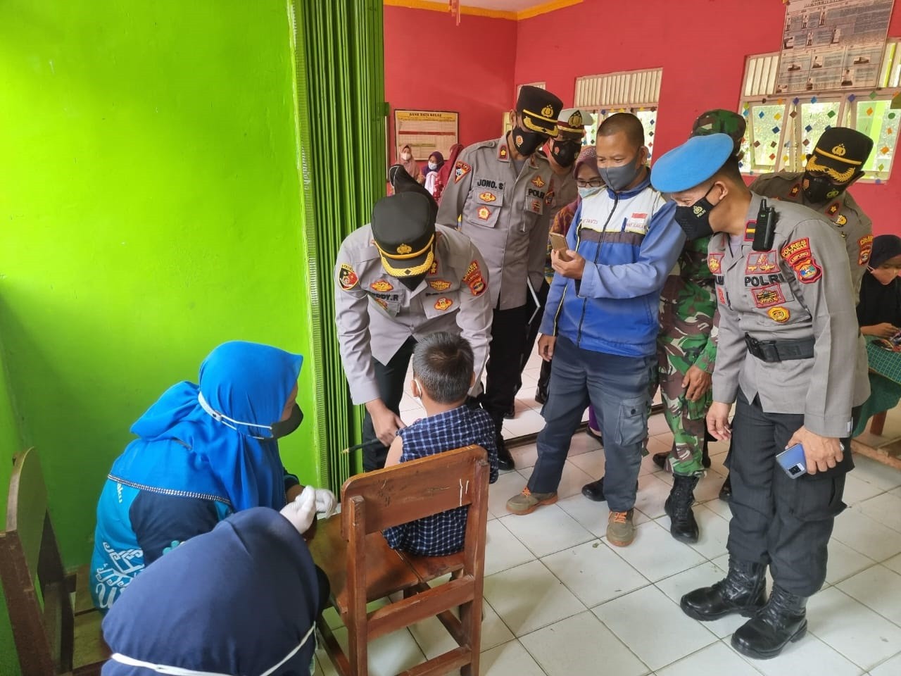 Kapolres Way Kanan AKBP Teddy Rachesna Tinjau Lokasi Vaksinasi di Baradatu 