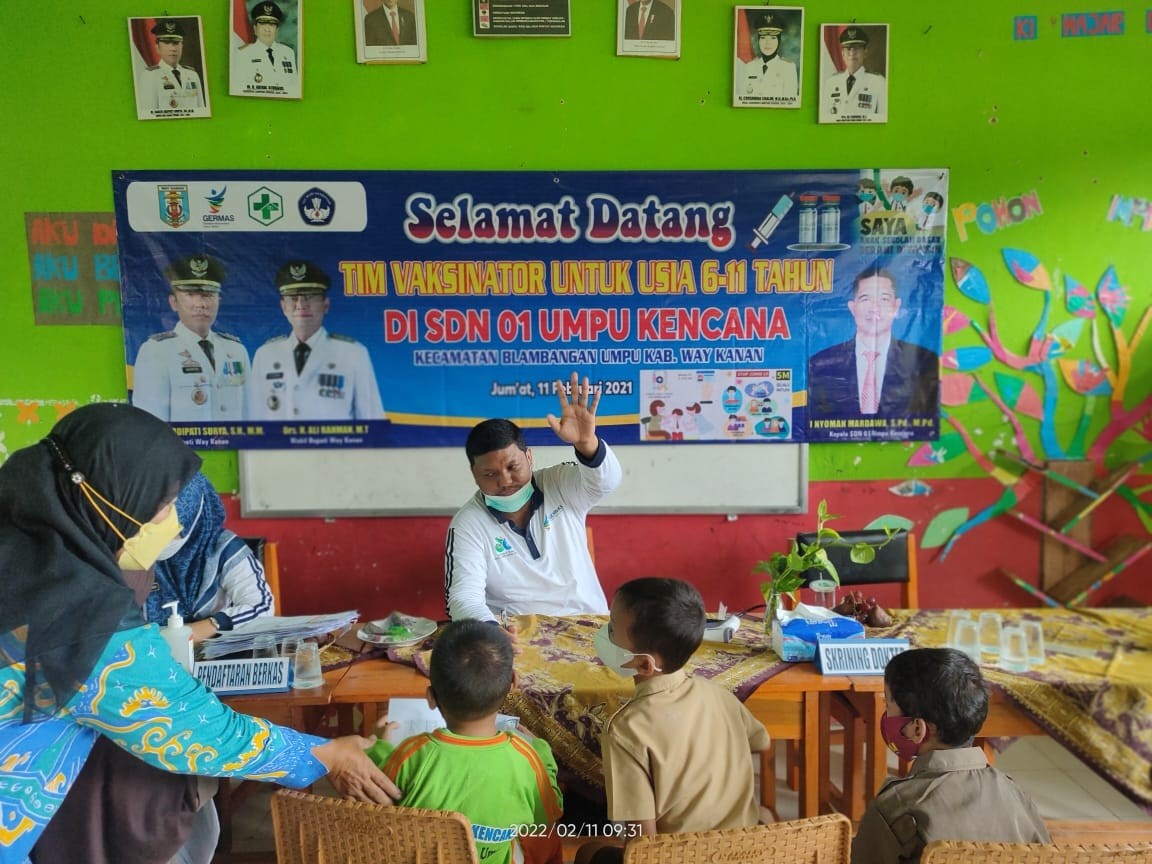 Vaksin Serentak,  Kapolres Way Kanan Tinjau Lokasi Vaksinasi di Blambangan Umpu