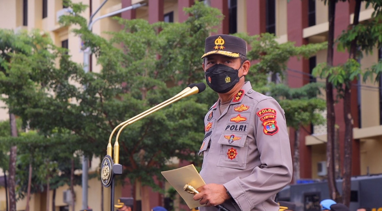 Kapolda Lampung Beri Penghargaan 80 Anggota Berprestasi