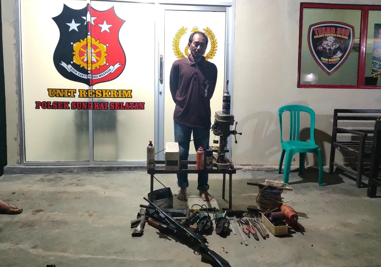 Merakit Senpi Rakitan, (AY) di Gelandang ke Mapolsek Sungkai Selatan