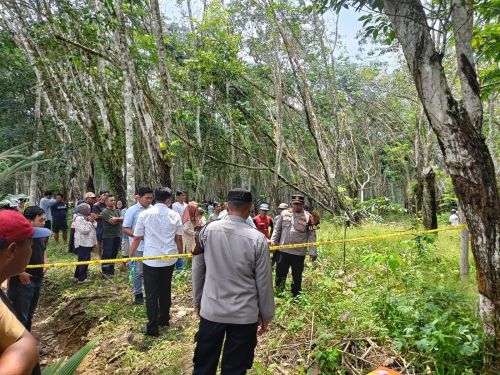 Anggota Piket dan Ka SPKT Polres Tubaba Laksanakan Cek TKP Dugaan Bunuh Diri di Tiyuh Kagungan Ratu
