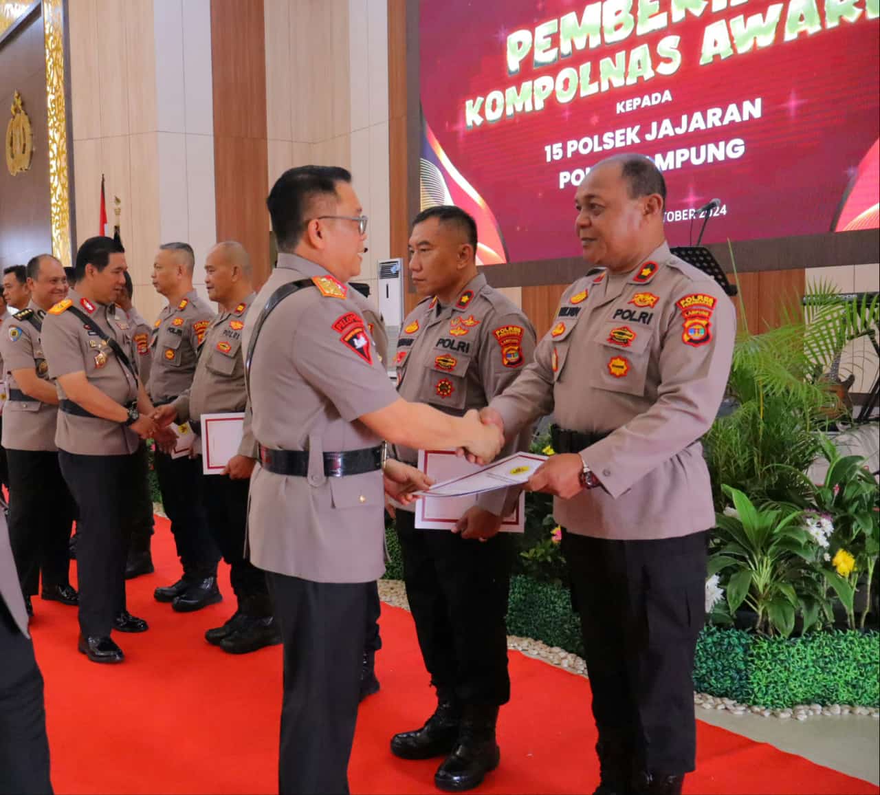 Polsek Gedong Tataan Polres Pesawaran Terima Penghargaan Kompolnas Award 2024 dari Polda Lampung