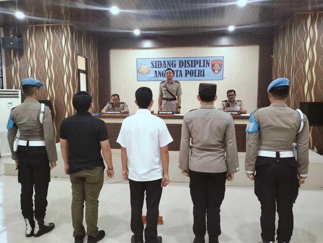 Waka Polres Mesuji Pimpin Sidang Disiplin Polri terhadap Dua Personil di Polres Mesuji