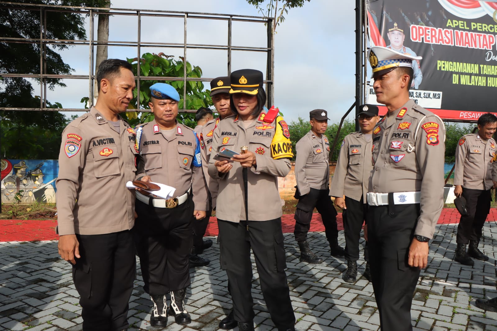Tegaskan Disiplin dan Profesionalisme, Kapolres Pesawaran Pimpin Apel Pagi dan Pengecekan Kelengkapan Personel