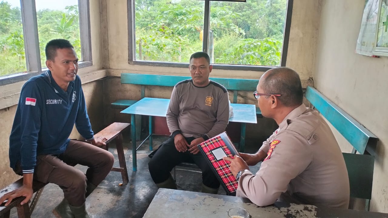 Kanit Binkamsa Polres Mesuji Laksanakan Sambang dan Sampaikan Pesan Kamtibmas di Pos Satpam PT TBL