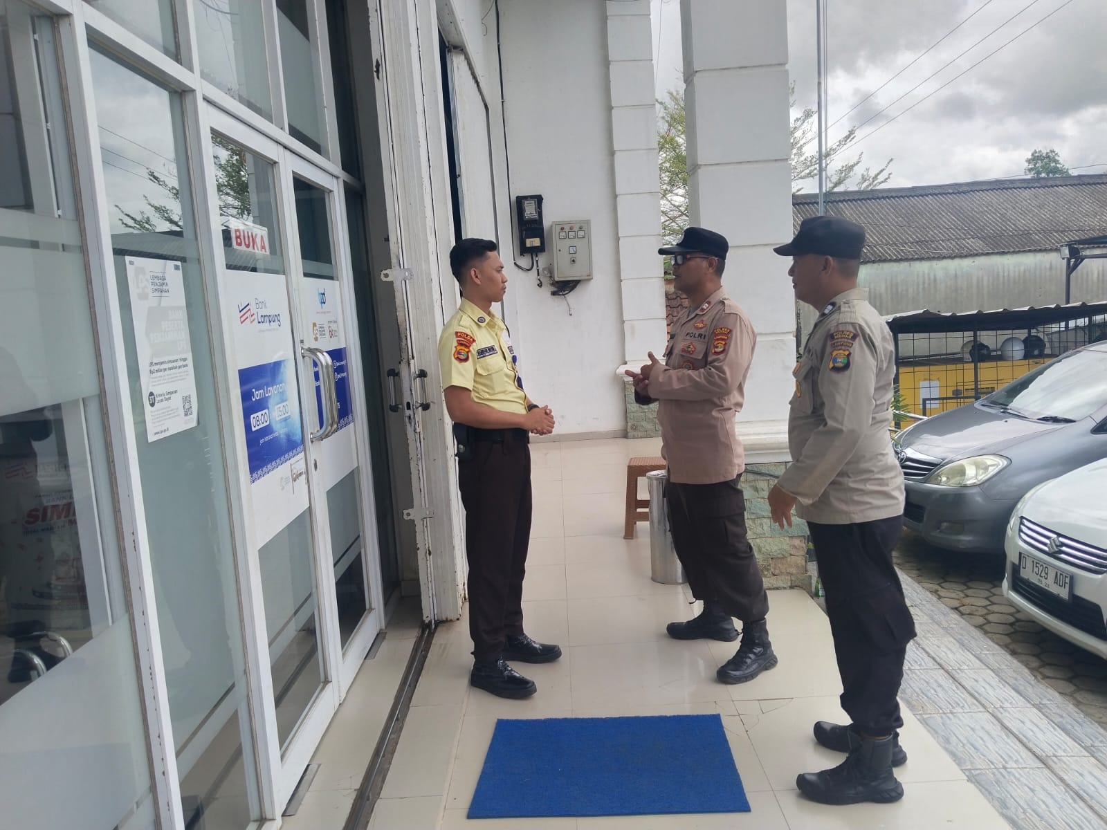 Sat Binmas Polres Mesuji Lakukan Binluh kepada Satpam dan Karyawan Bank Lampung