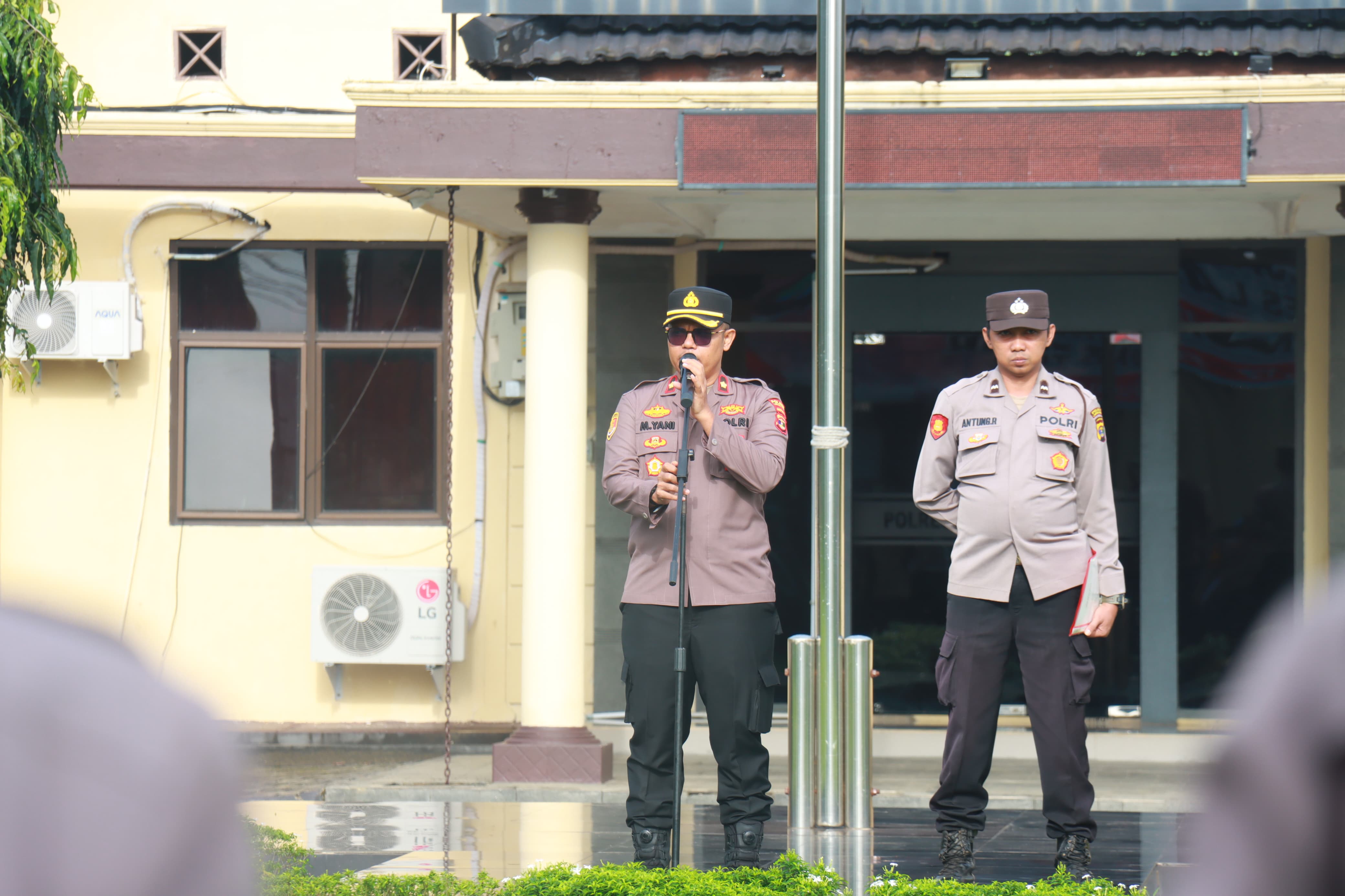 Wakapolres Lampung Timur Pimpin Apel Pagi, Ajak Personel Tingkatkan Kinerja dan Pelayanan di Bulan Ramadhan