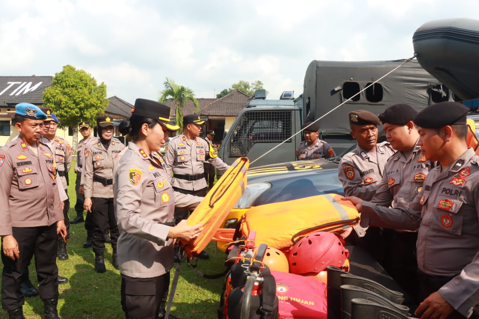 Kapolres Lampung Timur Laksanakan Pengecekan Randis dan Perlengkapan SAR, Pastikan Kesiapsiagaan Personel