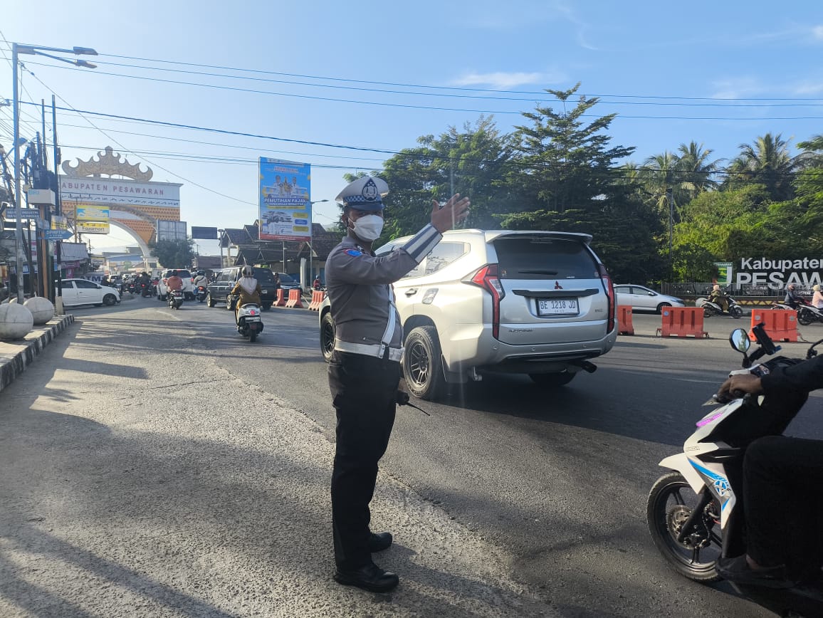 Wujudkan Lalu Lintas Lancar dan Aman, Satlantas Polres Pesawaran Siaga di Titik Rawan