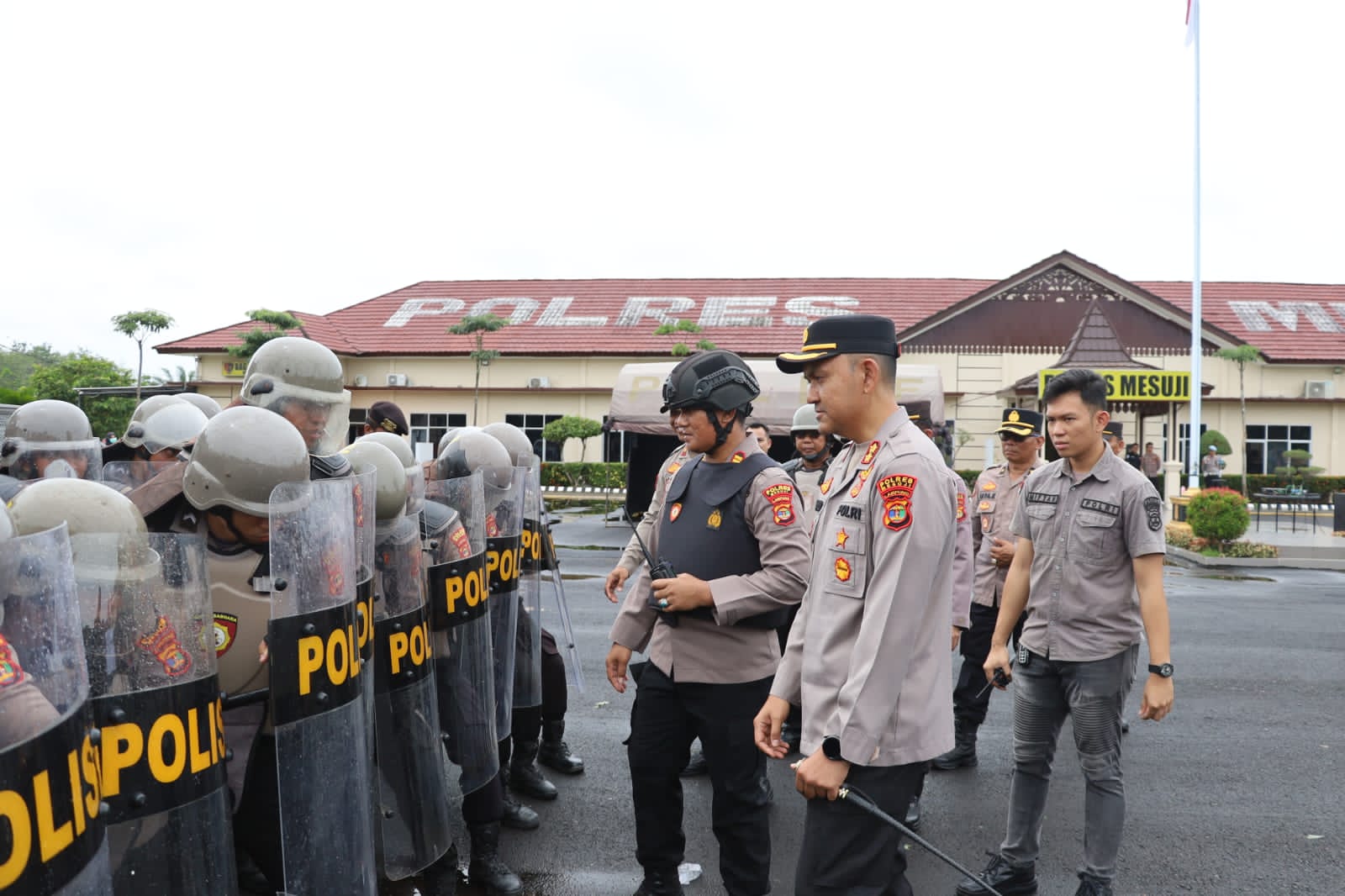 Jajaran Polres Mesuji melaksanakan kegiatan Latihan Dalmas Polres Mesuji dalam rangka meningkatkan kemampuan dan kesiapsiagaan personel Polres Mesuji