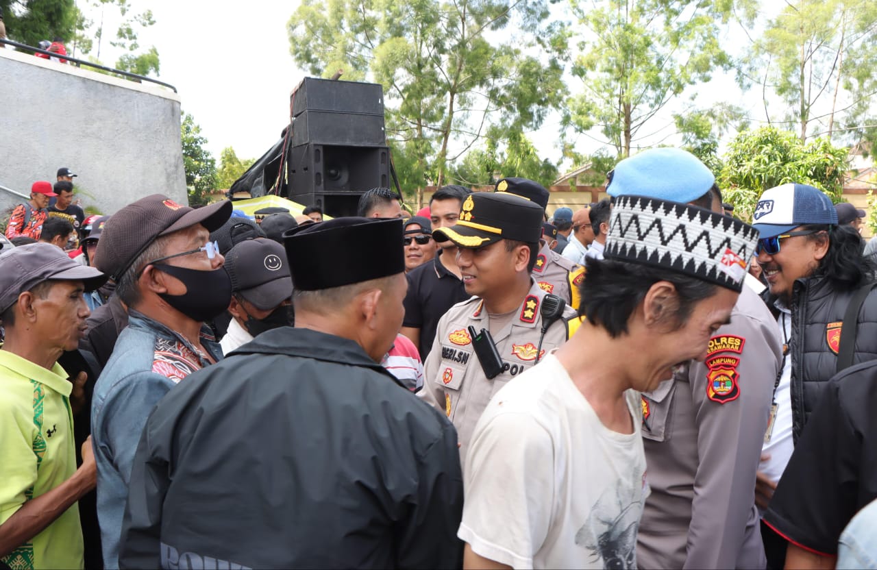 Polres Pesawaran Kerahkan 310 Personel, Aksi Damai Masyarakat Berlangsung Kondusif dan Aman