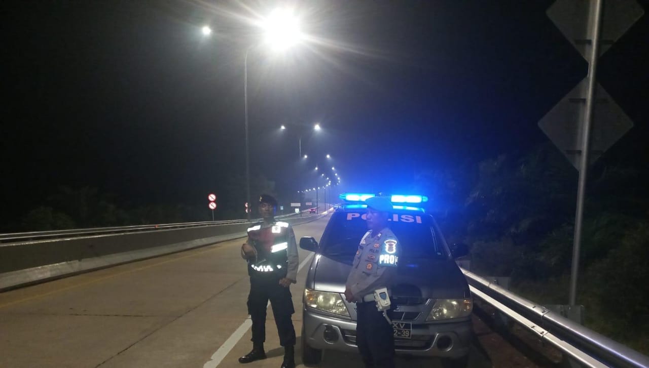 Polsek Tegineneng Intensifkan Patroli Hunting, Antisipasi C3 dan Kejahatan Jalanan di Exit Tol Tegineneng Barat