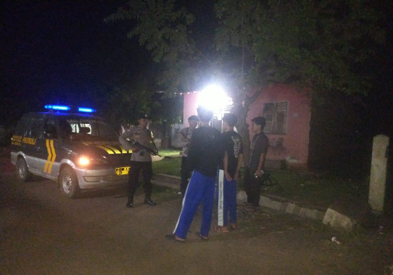 Polsubsektor Negeri Katon Tingkatkan Hunting Patroli, Wujudkan Lingkungan Aman Di Malam Hari