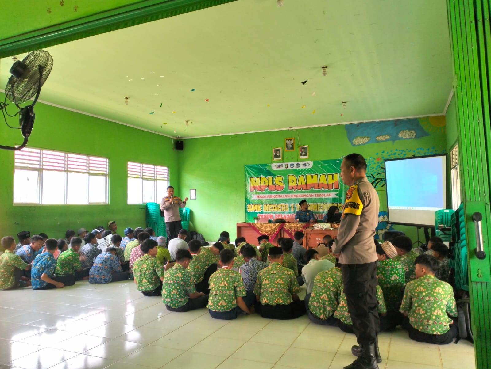 Polsek Tegineneng Gencarkan Edukasi Bahaya NAPZA dan Judi Online di SMKN 1 Tegineneng