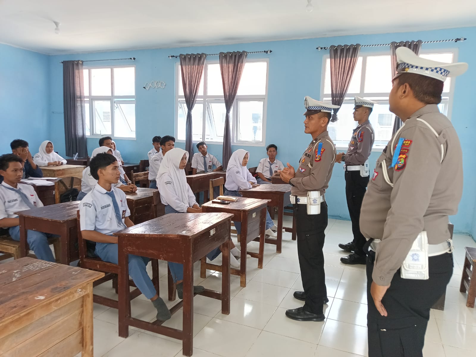 Ops Patuh Krakatau 2025, Polres Lamtim Masuk ke Sekolah-Sekolah