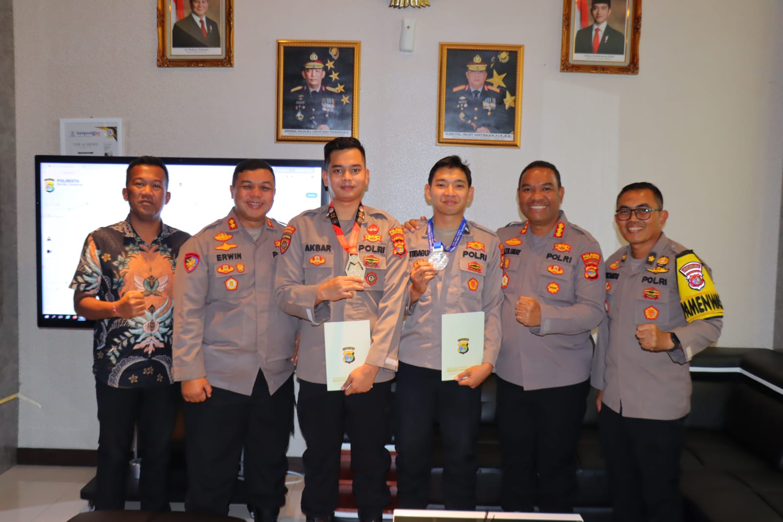 Dua Personel Raih Perak Ajang Pekan Olahraga Polri 2025, Kapolresta Bandar Lampung Sampaikan Apresiasi