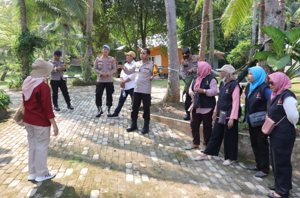 Kapolres Pesawaran Tinjau Wilayah Blank Spot dan Perkuat Silaturahmi Kamtibmas Jelang PSU 2025