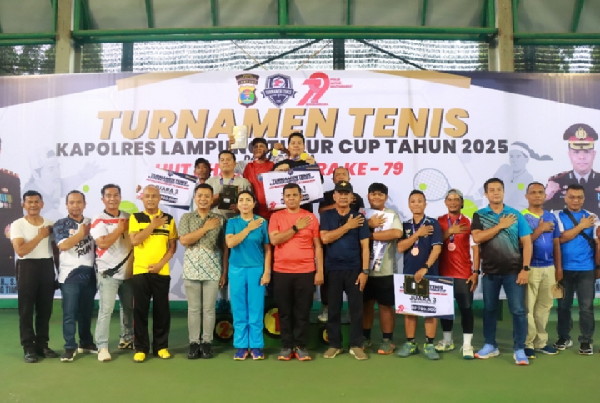 Turnamen Tenis “Kapolres Cup” Meriahkan Hari Bhayangkara ke-79 di Lampung Timur