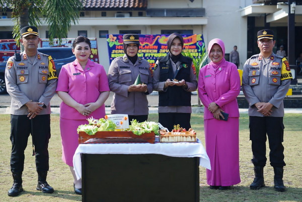 Peringati Hari Ulang Tahun ke-76, Polwan Polres Lampung Utara Gelar Syukuran