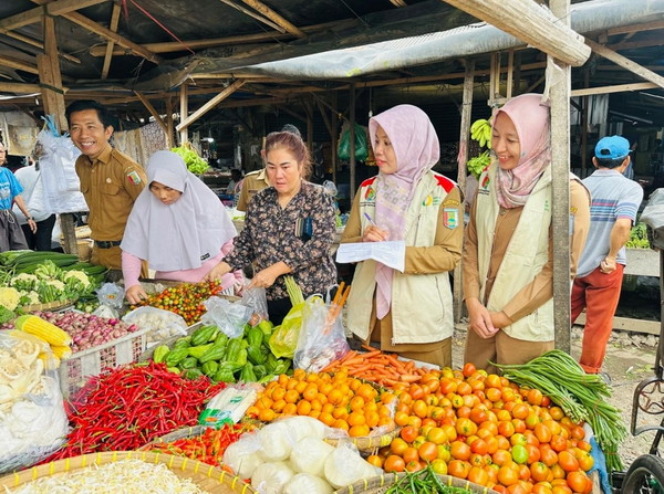 Polres Pesawaran dan Pemkab Sidak Pasar, Pastikan Ketersediaan dan Stabilisasi Harga Pangan Jelang Lebaran