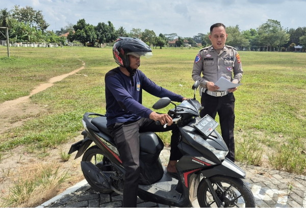 Polres Tulang Bawang Barat Melaksanakan Pelayanan Prima Satpas
